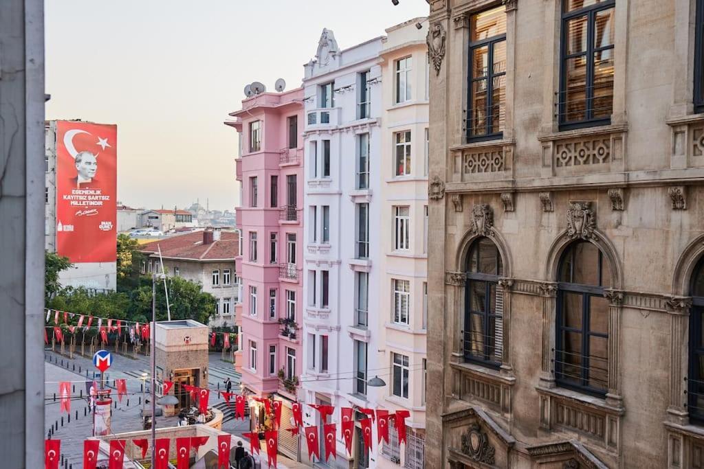 Stunning 2br 1 Min Metro&galata Apartment *